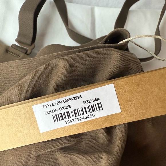 New SKIMS Unlined Demi Bra. Oxide. 38A - Picture 4 of 6